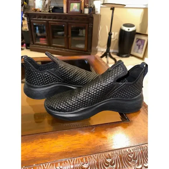 Men’s Ecco Therap Leather Slip On Sneakers. Size 10